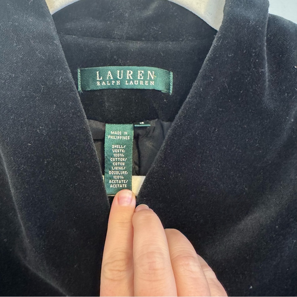 Lauren Ralph Lauren Black Velvet Blazer. Size 12 - Picture 3 of 7